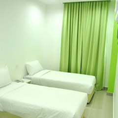 YY48 Hotel thumbnail 2
