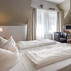 Hotel And Restaurant Zum Roten Tore - Bild 3