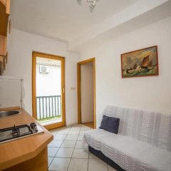 Gulin Apartments thumbnail 6