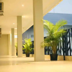 Heroes Hotel - Bild 3