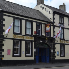 The Queens Head Hotel thumbnail 1