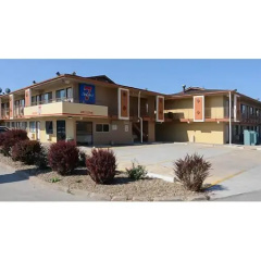 Super 7 Motel thumbnail 1