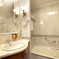 Electra Palace Athens Hotel - Bild 11