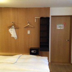 East-West Riverside Hotel - Bild 5