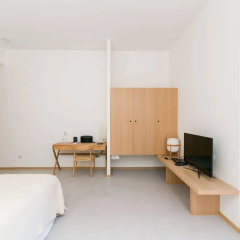 Margot House thumbnail 5