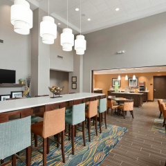 Hampton Inn & Suites Deland thumbnail 22