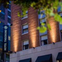 Hotel Theodore Seattle Downtown, Tapestry by Hilton thumbnail 1