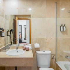 Madrid Airport Suites, Affiliated by Meliá - Bild 9