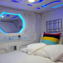 Galaxy Pods at Chinatown - Bild 2