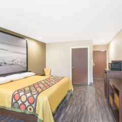 Super 8 by Wyndham National City Chula Vista thumbnail 5