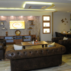 Golden Deluxe Hotel - Bild 2