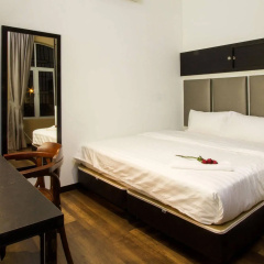 OYO 127 The Reeds Hotel thumbnail 34