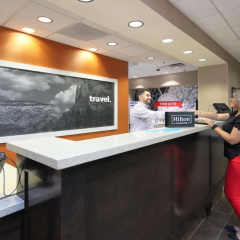 Hampton Inn & Suites Phoenix Tempe thumbnail 39