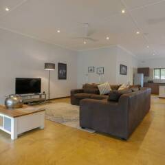 Private Self Catering Cottage in Victoria Falls in Buffalo Range, Zimbabwe from 422$, photos, reviews - zenhotels.com photo 16