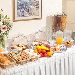 Lilia Hotel - Bild 11