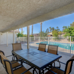 Luxurious 4BR House with Large Pool Near Strip - Bild 7