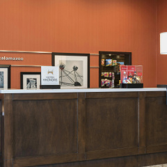 Hampton Inn Kalamazoo thumbnail 15