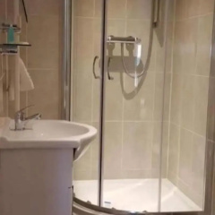 The R Inn Hotel thumbnail 7