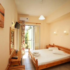 Europe Hotel thumbnail 3