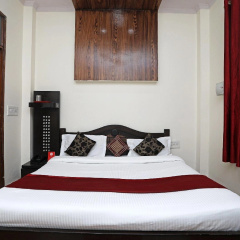The Castle Bed  Breakfast thumbnail 13