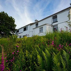 Hostel YHA Poppit Sands thumbnail 1