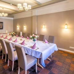 Hotel And Restaurant Zum Roten Tore - Bild 12