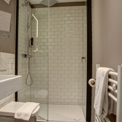Vienna House Easy by Wyndham Hamburg - Bild 9