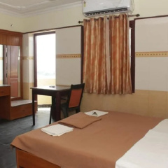 OYO 24347 Hotel Sunrise View thumbnail 6