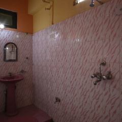 Govind Hotel thumbnail 8