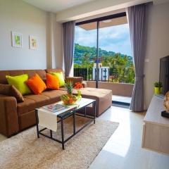 6th Avenue Phuket Surin - by Holy cow - Bild 7