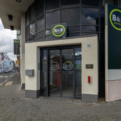 B&B HOTEL Wuppertal-City - Bild 1