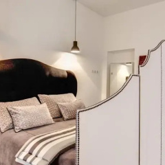 Studio Residenza Bourbon thumbnail 1