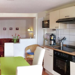 Spacious Apartment in Stralsund with Garden - Bild 11