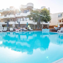 Sunny Days Hotel thumbnail 1