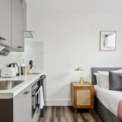 STH Sutherland Avenue Apartment thumbnail 12