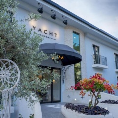 Yacht Boheme Hotel - Bild 1