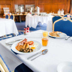 Royal Hotel Cardiff by Belvilla thumbnail 23