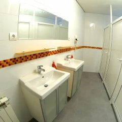 LeonHostel thumbnail 8