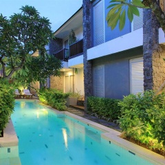 The Kanjeng Suites Villas Seminyak - Bild 15