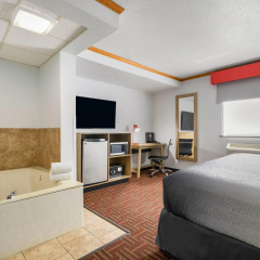 Super 8 by Wyndham Eveleth thumbnail 43