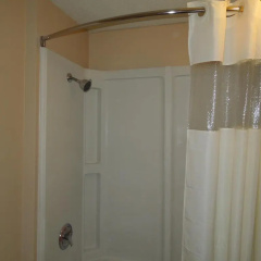 Hilltop Inn thumbnail 9