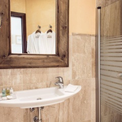 Apartamentos Puerta Catedral - Bild 8
