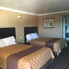 Hacienda Inn thumbnail 5