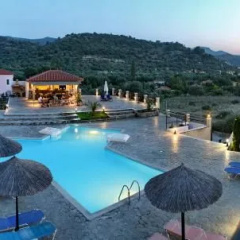 Yakinthos Garden thumbnail 8