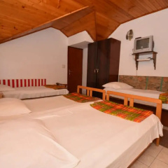 Malovic Apartments thumbnail 4
