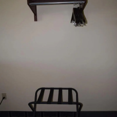 Executive Inn thumbnail 9