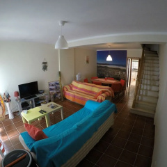 Supertubos Beach Hostel thumbnail 10