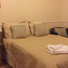 The Pines Guest House thumbnail 5