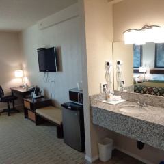 High Point Inn & Suites Peace River thumbnail 4