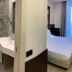 Jr Hotels Bocconi Milano - Bild 9
